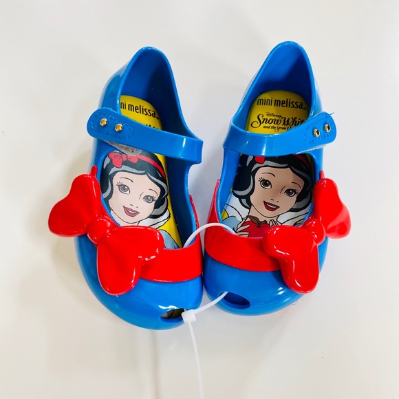 mini melissa snow white